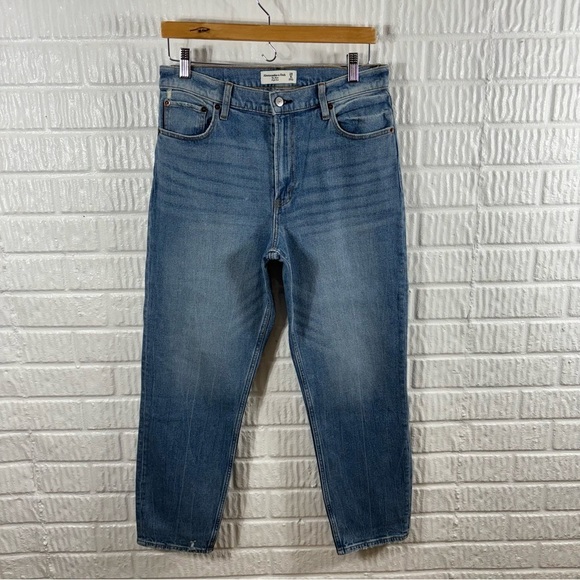 Abercrombie and Fitch High Rise Mom Jeans 8L - Picture 2 of 5